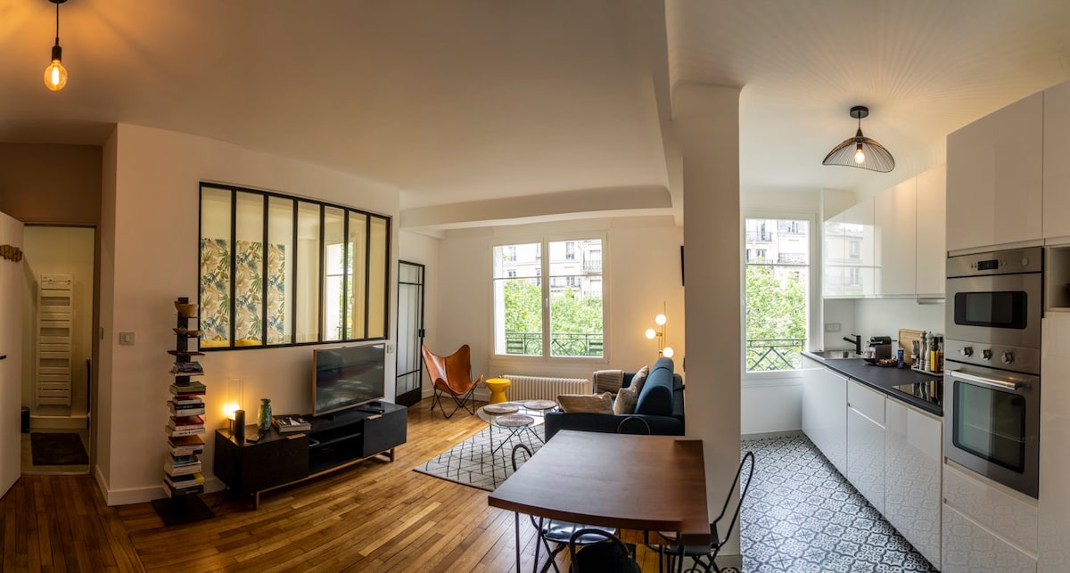 Top Airbnb: Breakfast with Eiffel in Paris 7e Arrondissement