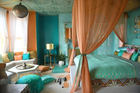 Central Margate Townhouse, Seaviews, Sleeps 14.