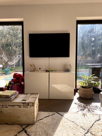 Large period 5 bedroom home with pool SW London gallery image 4