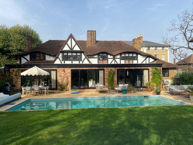 Large period 5 bedroom home with pool SW London