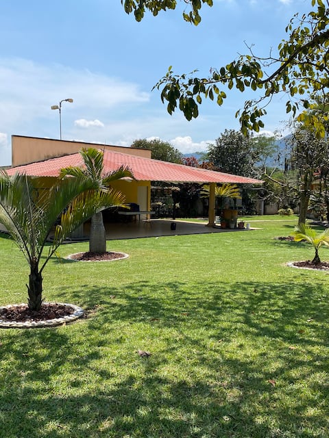 Lovely place with pool, quiet and familiar