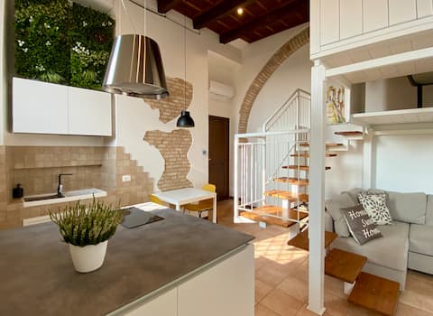 Il Barchio: loft in a late 18th century building in Jesi
