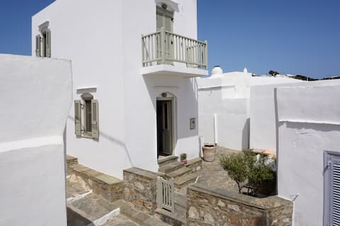 Semeli's Residence:
A two floor house with a view