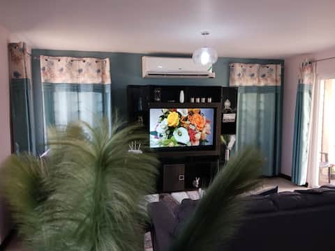 C-Vue Villa *Pool*AC*Gated*Sea Front*