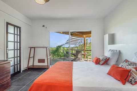 Nature & relaxation: 3 bedrooms with pool in Petit-Canal