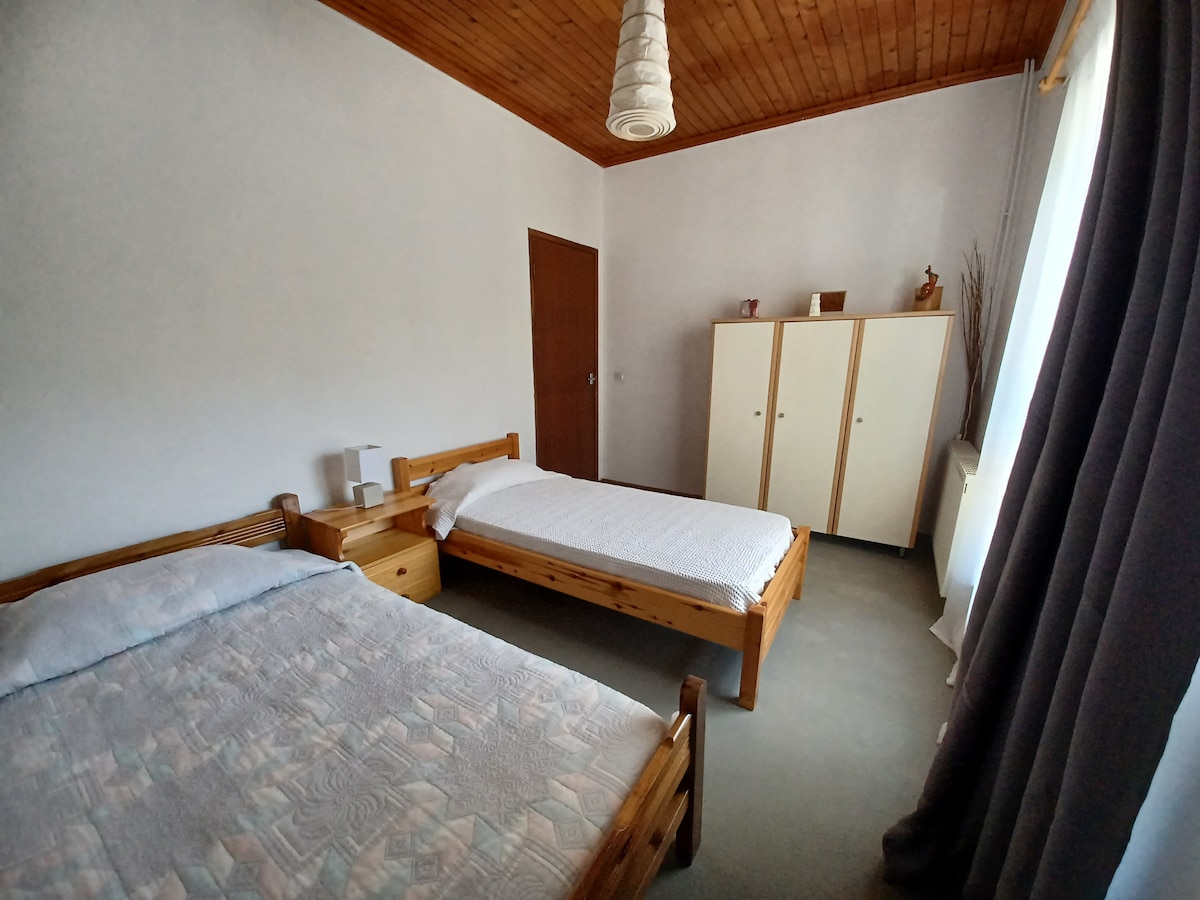 غرفة النوم 2