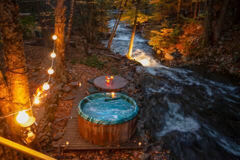 Spring Spa on a Cascading Brook - The Water House