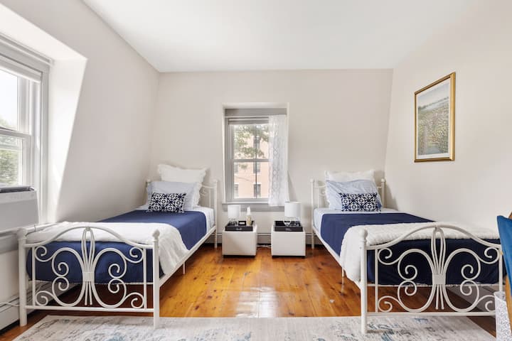 North twin room (third floor)