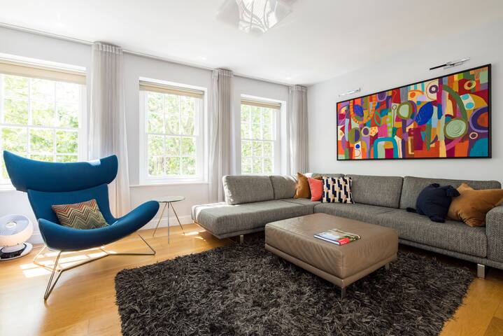 London Is Yours – 2 Bedroom in Kensington gallery image 2