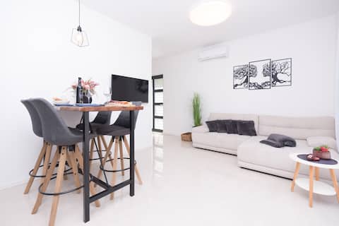 Four B newly renovated luxury suite