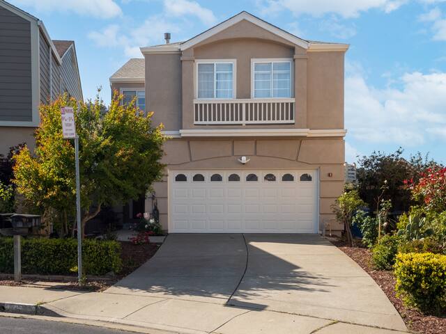 Stunning house with views and oasis garden gallery image 2