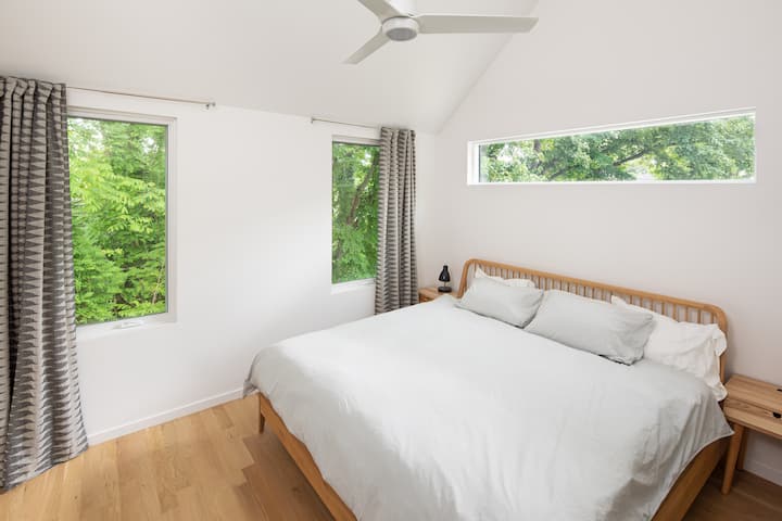 Bright, Dt, Modern Guest House. Walk To Campus! - Durham, NC