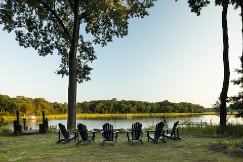 Serene, well-appointed waterfront retreat