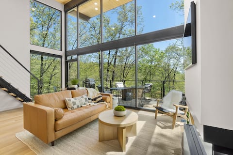 Tree+House at Indian Point | Amazing Lake View