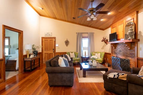 Top performing Airbnb: Slater King Cabin at Resora in Albany