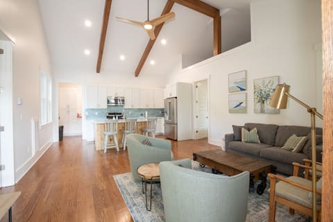Downtown Apex Cottage