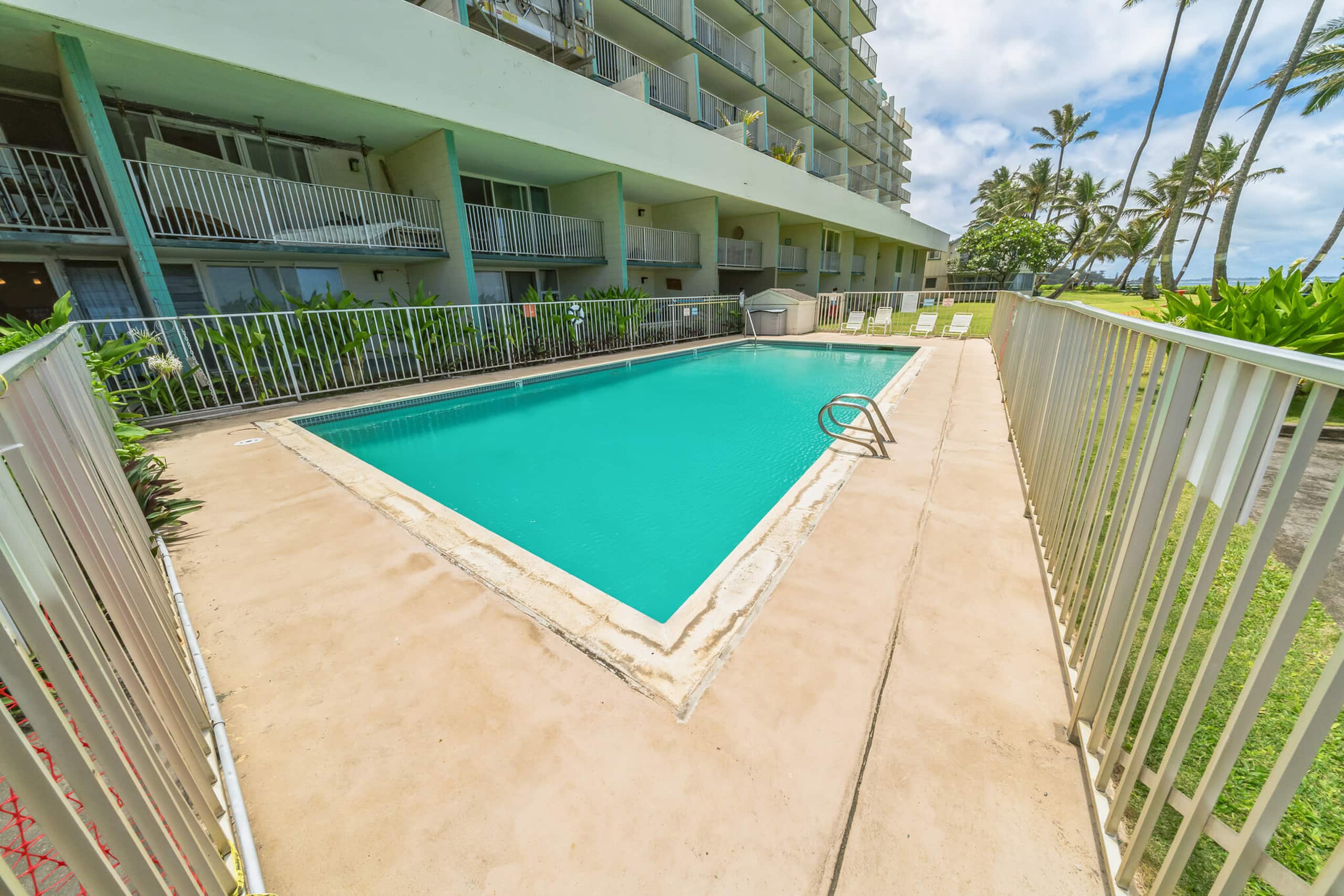 Condo in Hauula · ★4.88 · Studio · 3 beds · 1 bath - Image 49