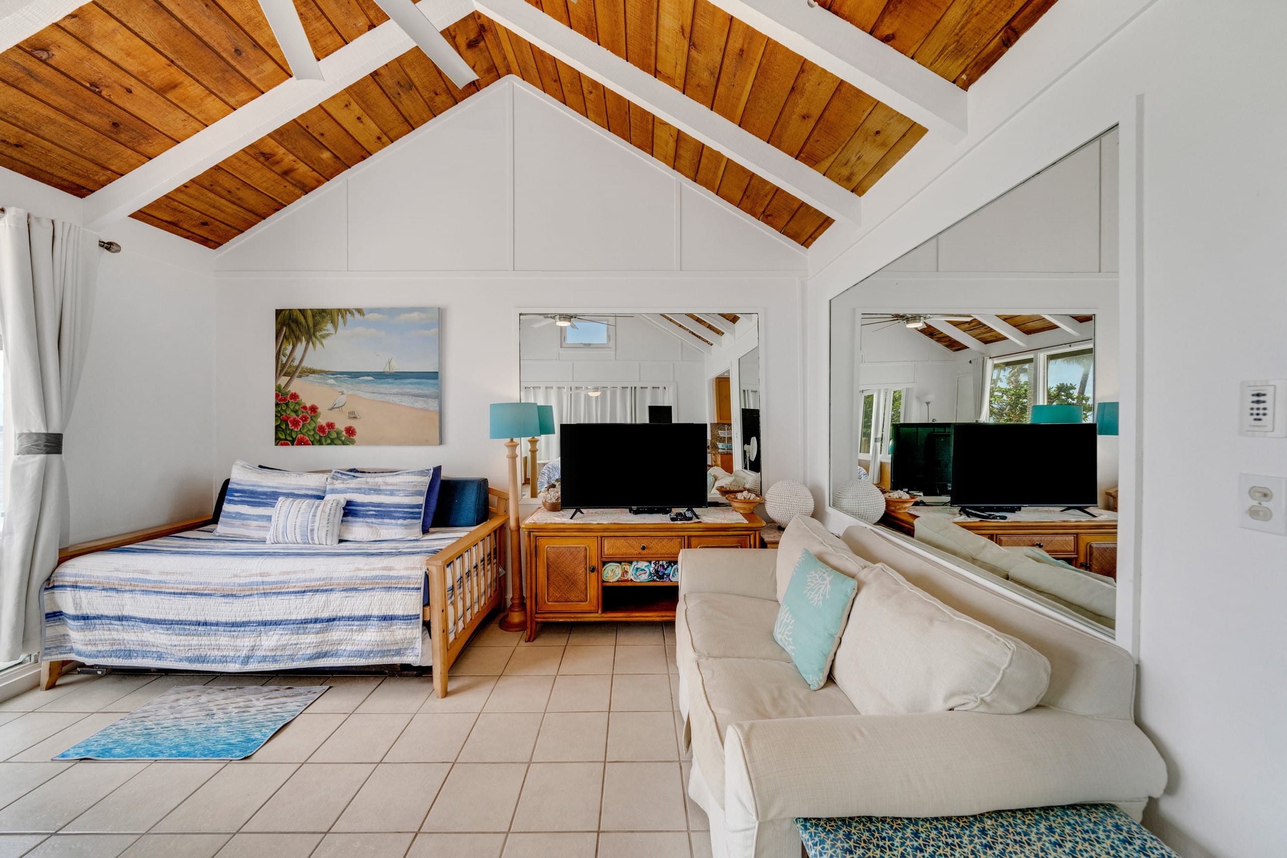 Condo in Hauula · ★4.88 · Studio · 3 beds · 1 bath - Image 1