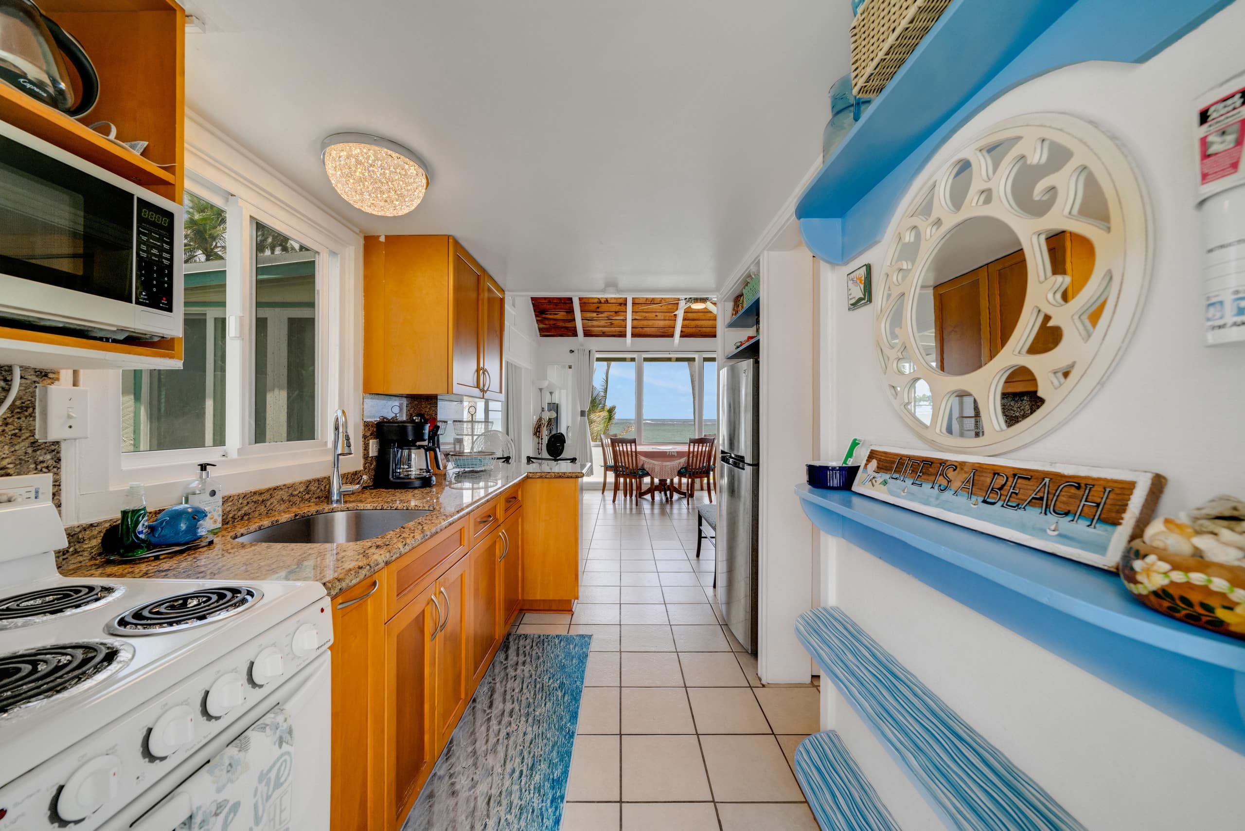 Condo in Hauula · ★4.88 · Studio · 3 beds · 1 bath - Image 11