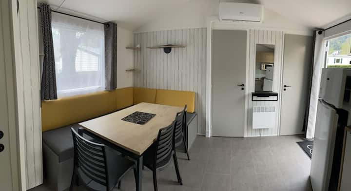 Mobil Home Dans Camping Familial. - Arreau