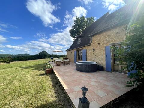 Charming nature lodge