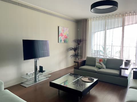 Top Airbnb: New dream luxury appartment in the Madeira Palace. in São Martinho