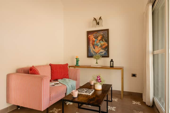 Living room image 5