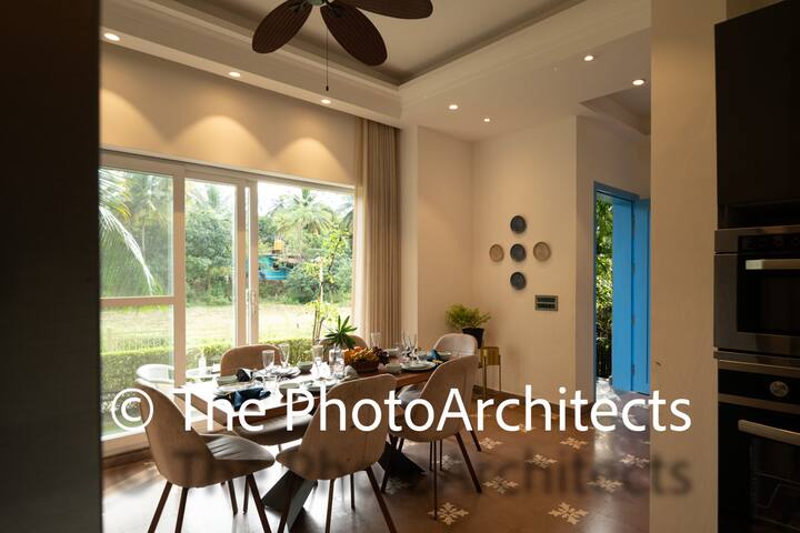 Dining area image 1