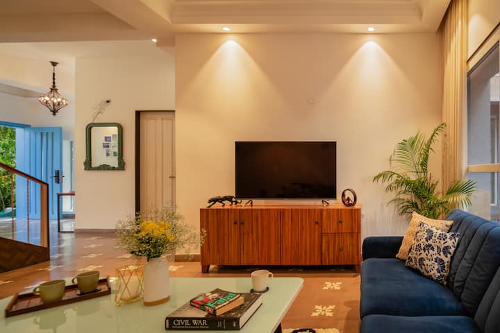 Living room image 4