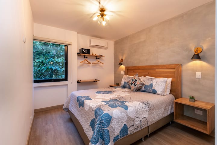 Საძინებელი #1 - საწოლი 152 × 203 სმ