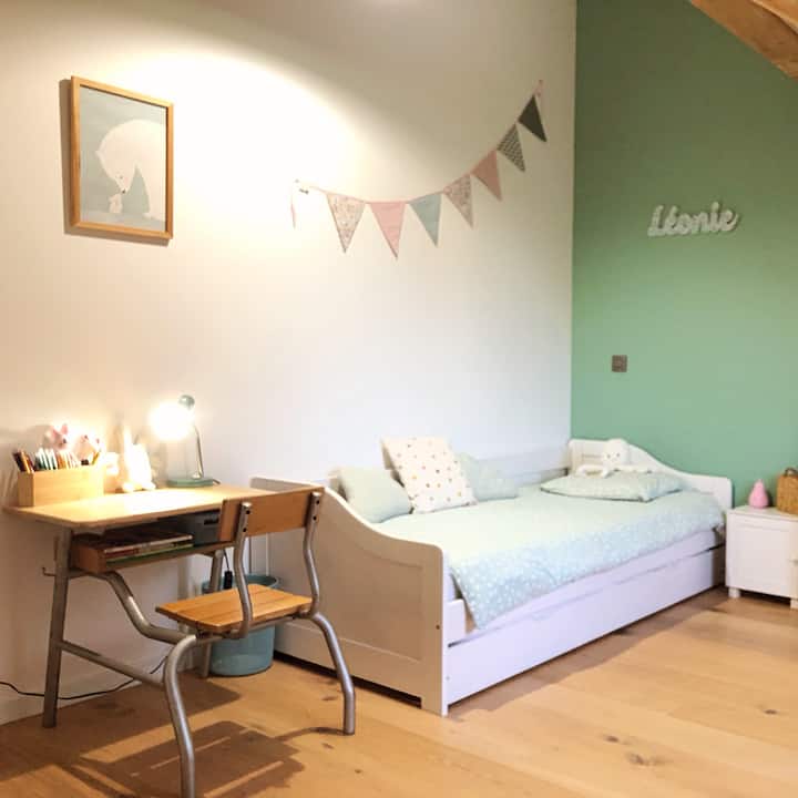 Მწვანე საძინებელი 
ერთადგილიანი საწოლი 90x200 სმ