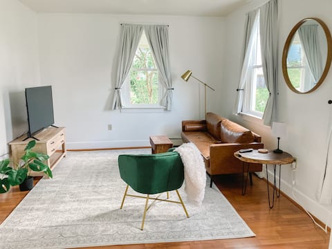 Bright Cozy Apt Near Spooky Nook, Hersheypark