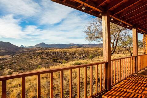 Private Home with Stunning Mountain Views