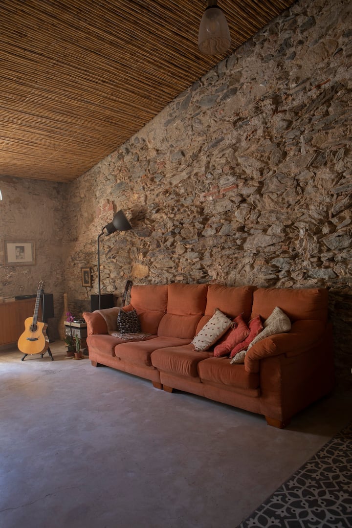 Maison Traditionnelle (Rénovée) à 150m De La Mer - Costa Brava (Spain)