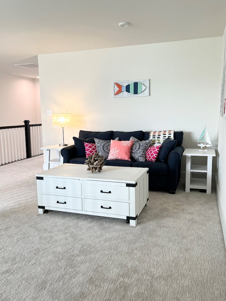 Loft avec lit Queen Size et télévision connectée, 2e étage (Airbnb répertorie le 2e salon)