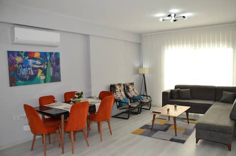 3rd new apartment in the center of Ortaca, pleasant 3+1