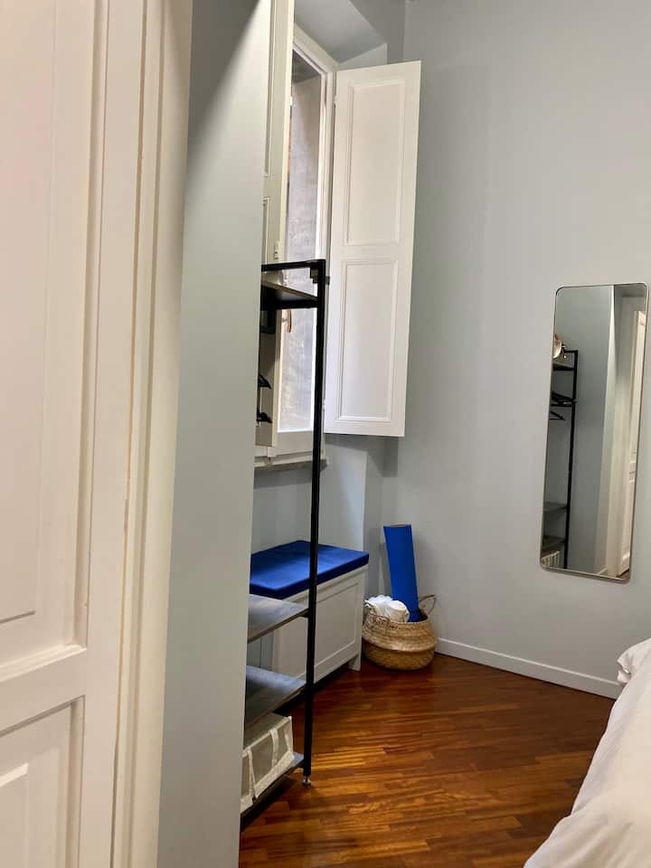 Mkeka aliyetakaswa vizuri unapatikana kwa wageni ambao wanapenda kufanya yoga au  mazoezi wakati wa likizo