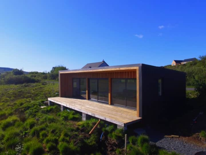 The Hide, Off Grid Hut, Isle of Mull