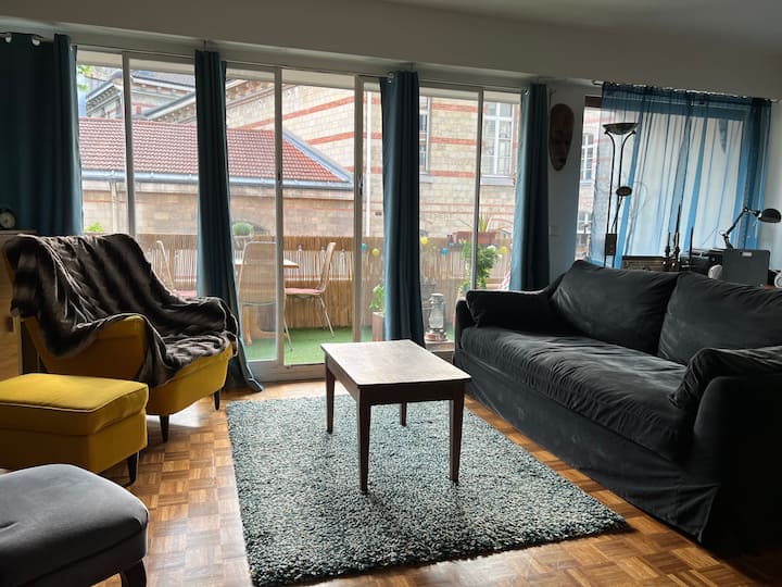 Grand Appartement  Avec Balcon & Parking. - Paris