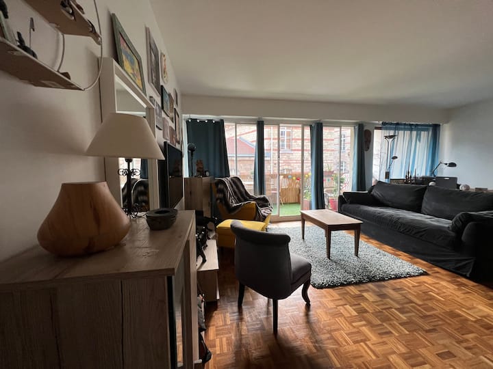 Grand Appartement  Avec Balcon & Parking. - Paris