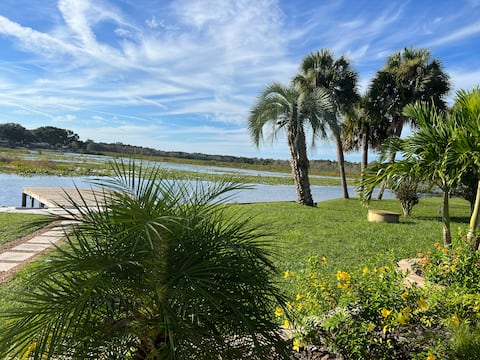 Lake Weir Retreat w/Dock The Villages/Ocala