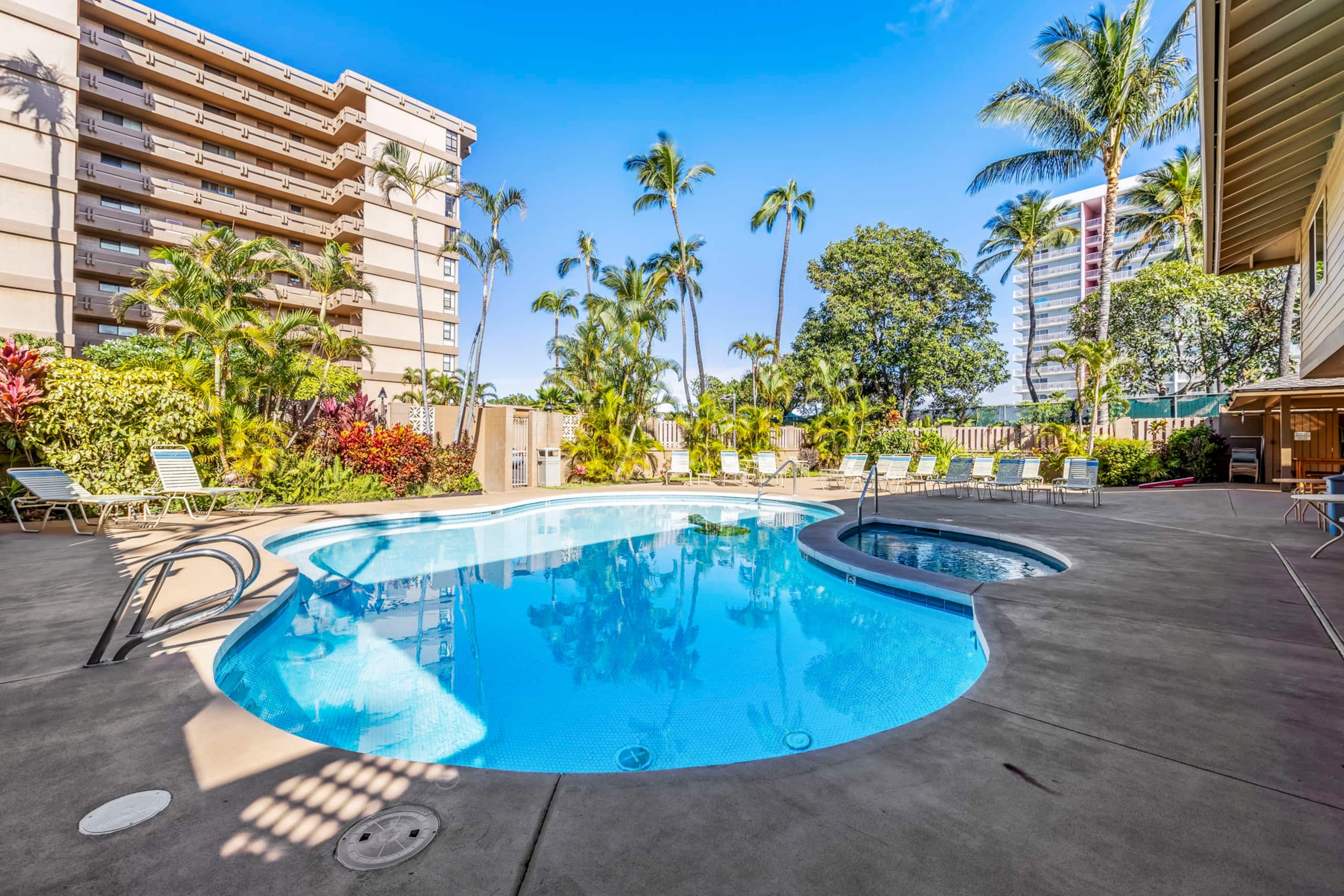 Condo in Lahaina · ★4.84 · Studio · 1 bed · 1 private bath - Image 42