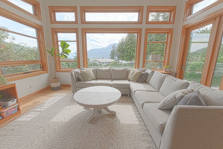Ideal Family Vacation Home - Views, Trails & Quiet - Squamish