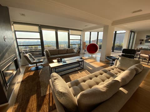 Penthouse " le 401 " with amazing view !