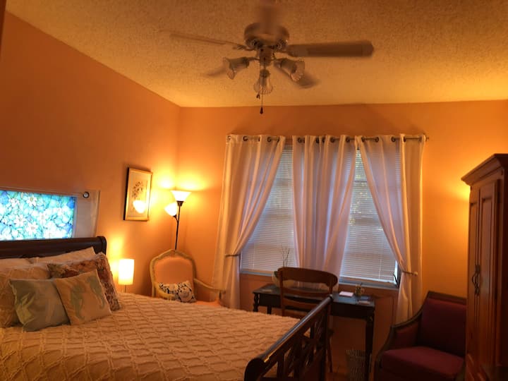 Clearwater, Fl.-4.8 mi. to beach-Seahorse Cottage