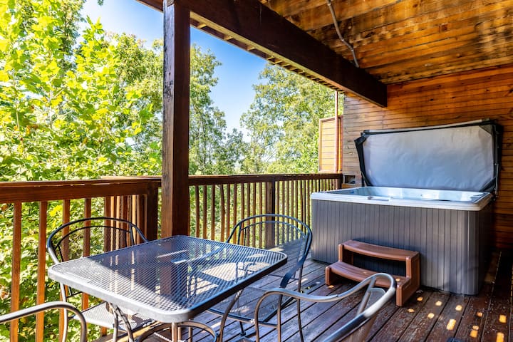 Serene Smoky Cabin, Sleeps 6・hot Tub・deck - Tennessee