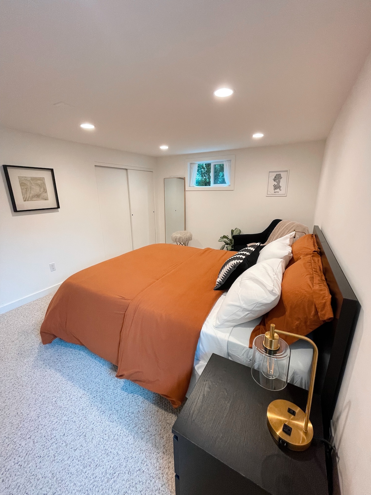 Cozy+Modern Suite in North Queen Anne