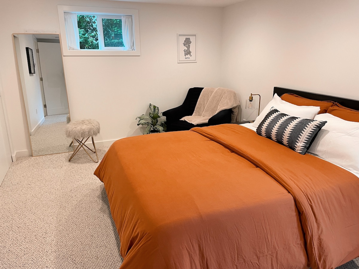 Cozy+Modern Suite in North Queen Anne