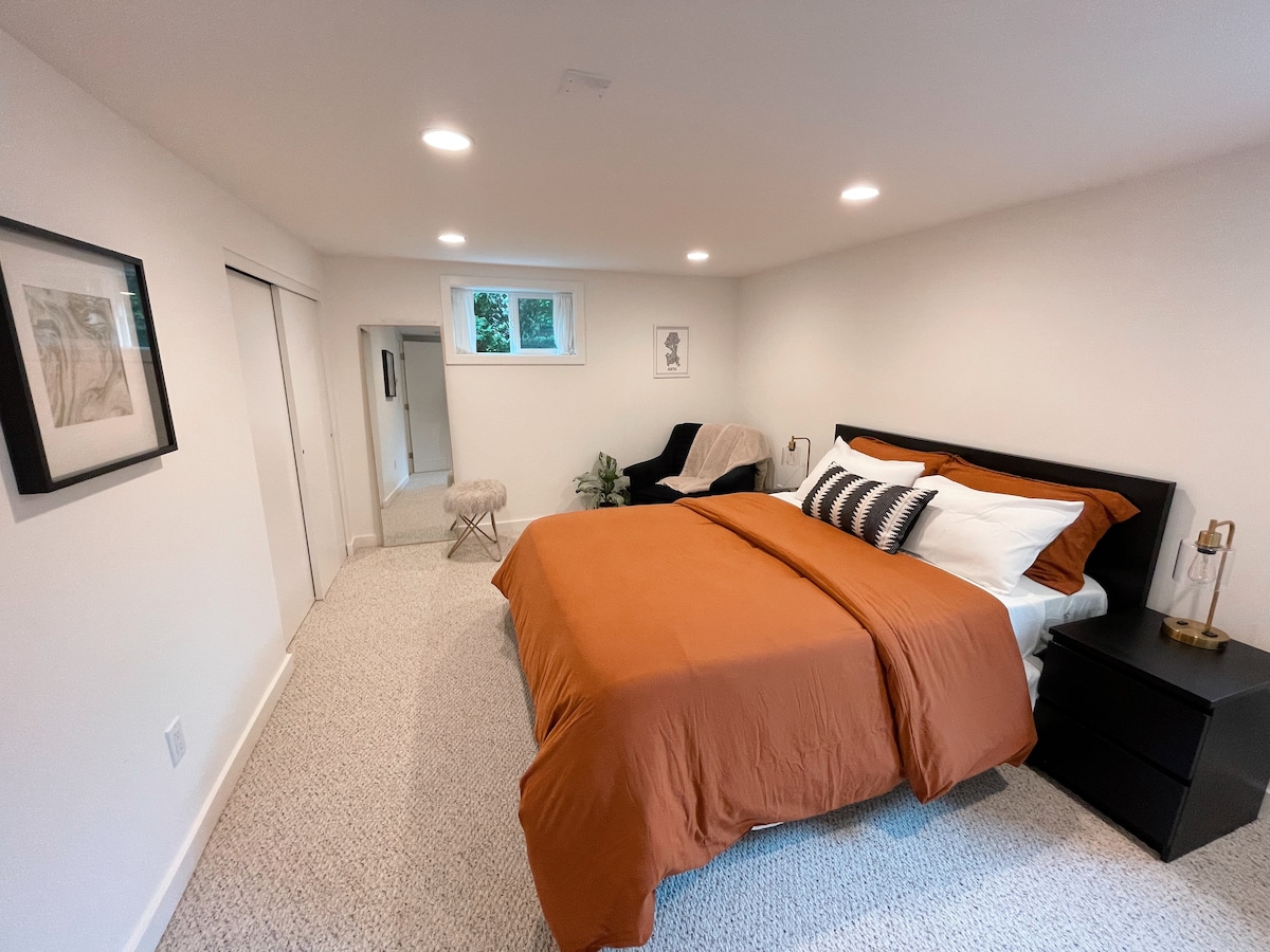 Cozy+Modern Suite in North Queen Anne
