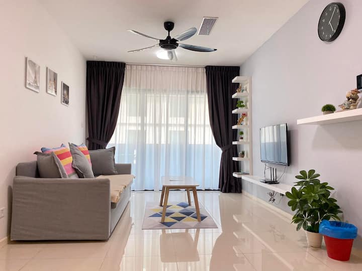 Suasana Jb -Spacious Comforts 1br-vacations Trips - Yishun